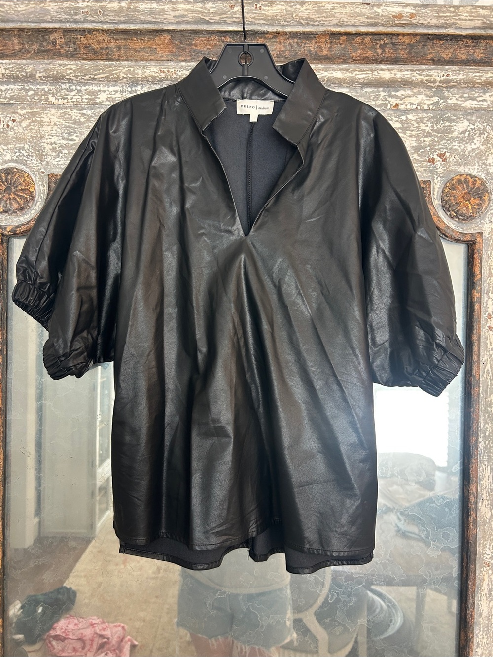 entro Black Faux Leather Short Sleeve V-Neck Blouse